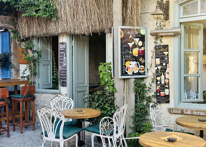 Alaca Butik Szálloda *